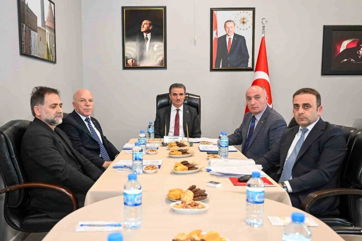 2. OSB Y&ouml;netim Kurulu toplandı: 16 yatırımcıyla y&uuml;z y&uuml;ze g&ouml;r&uuml;ş&uuml;ld&uuml;