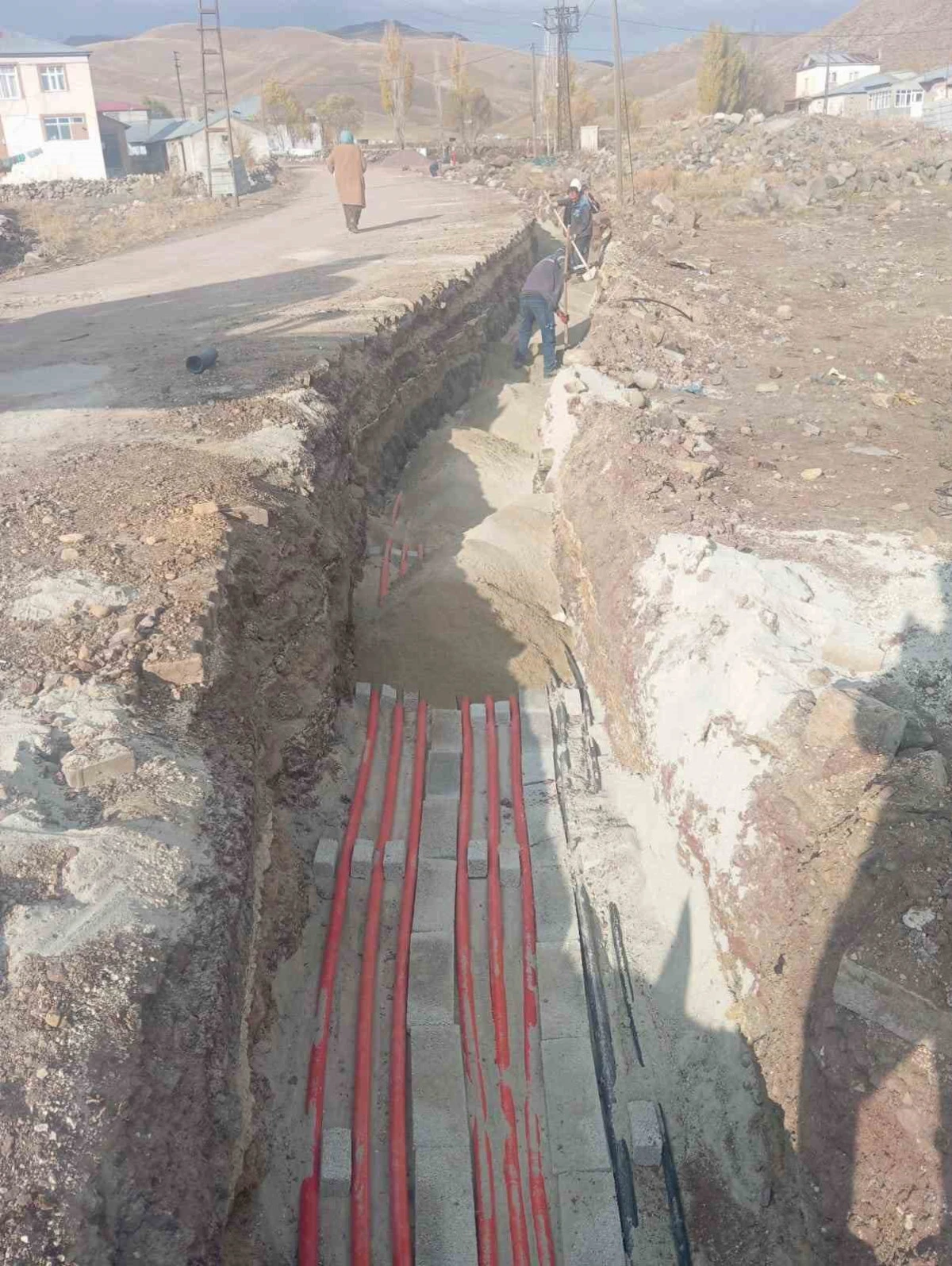 Aras Elektrik, Karayazı’nın enerji altyapısını güçlendiriyor