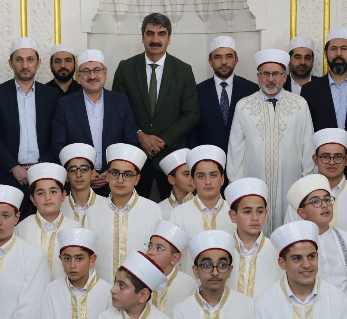 Aşkale&rsquo;de 25 gen&ccedil; hafız icazetini aldı