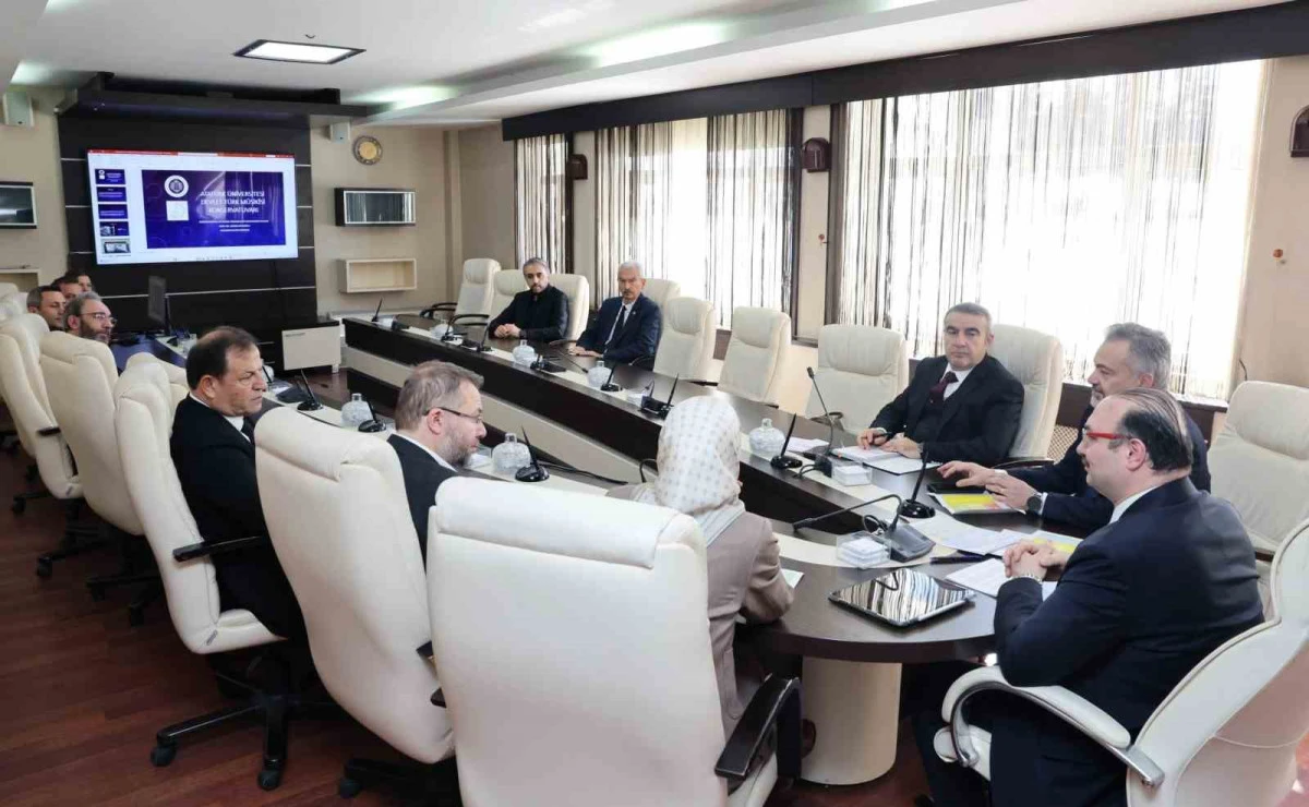 Atat&uuml;rk &Uuml;niversitesinde birim değerlendirme toplantılarının ilk etabı tamamlandı