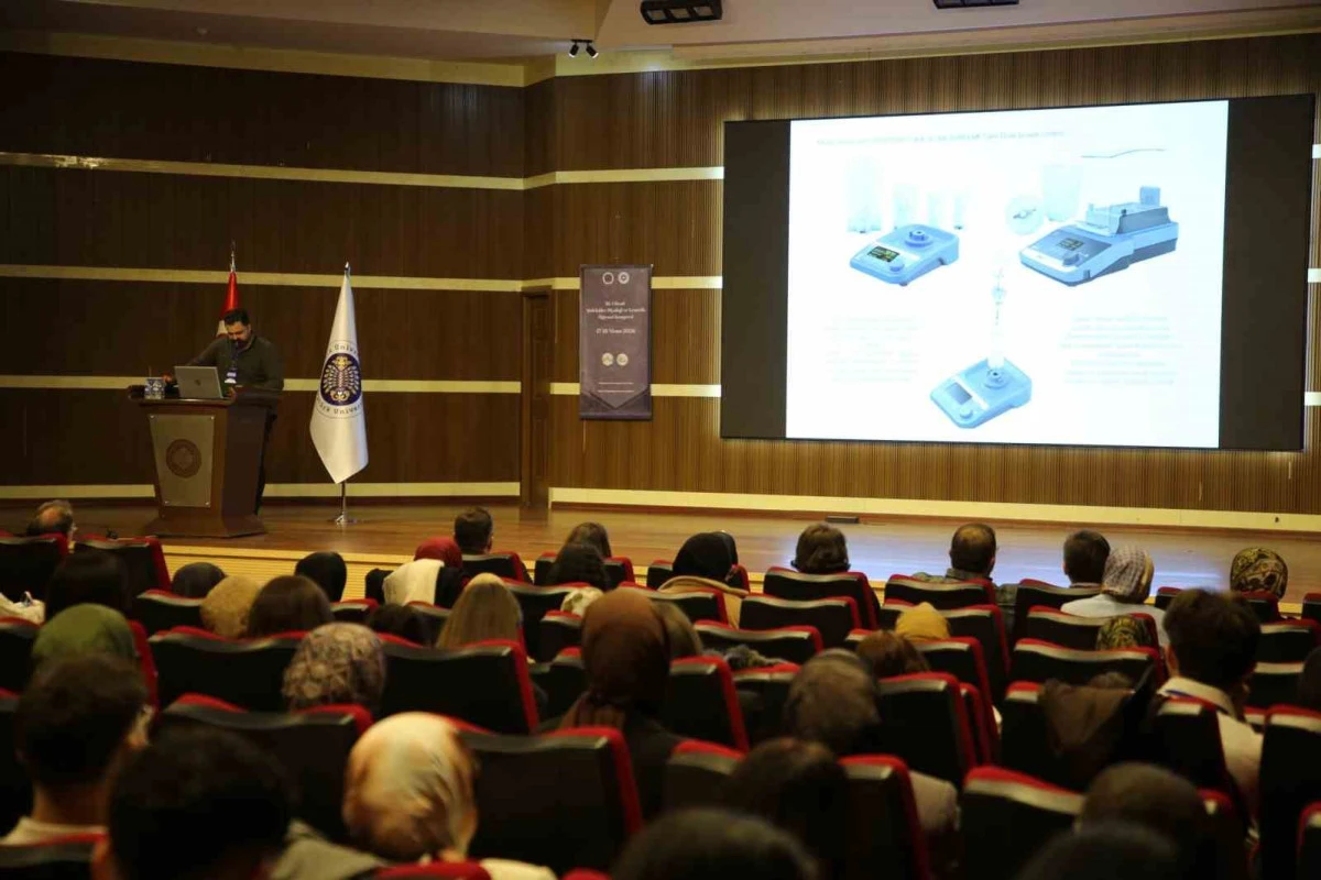 Atat&uuml;rk &Uuml;niversitesi&rsquo;nde "Molek&uuml;ler Biyoloji ve Genetik" zirvesi