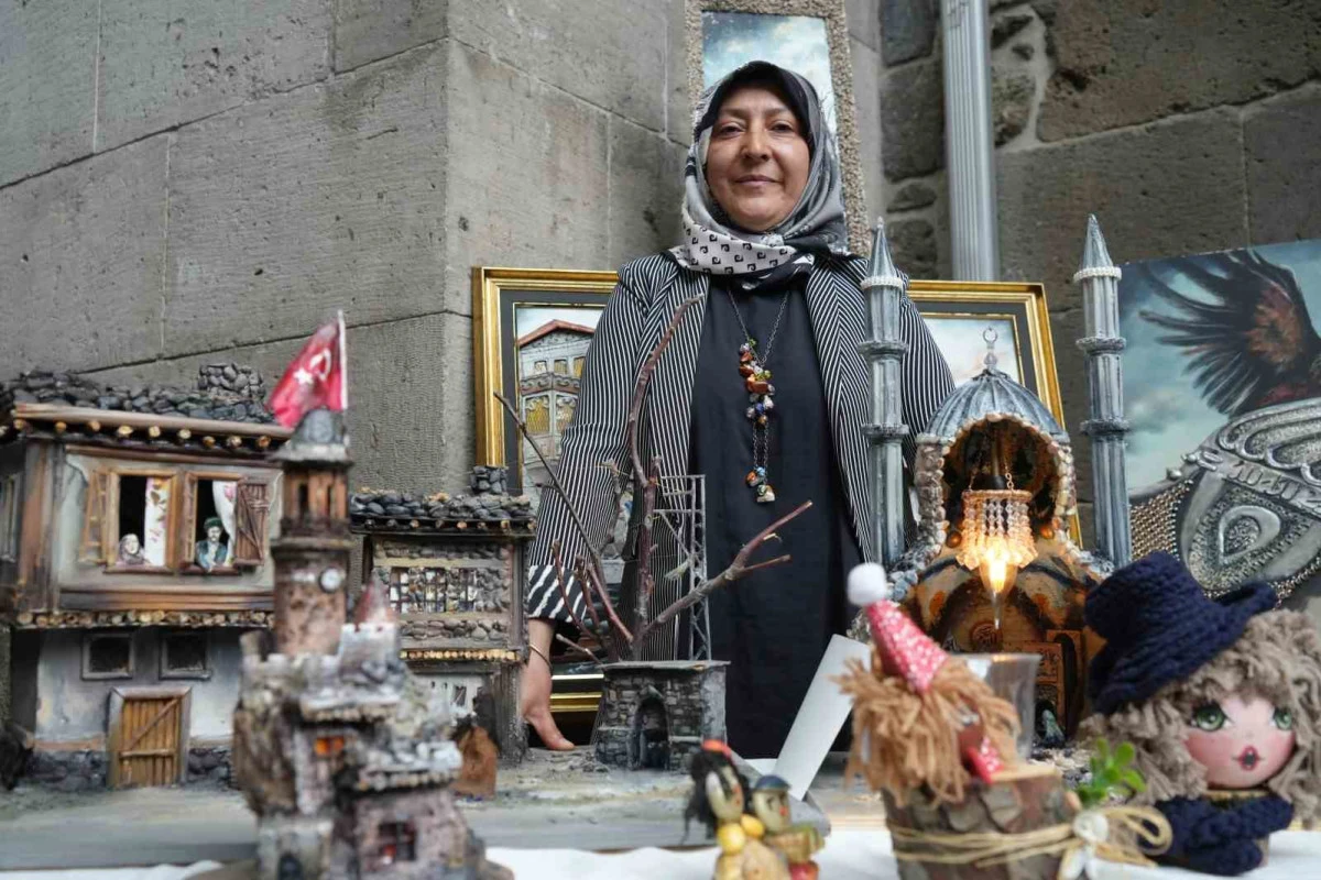 Atıkları sanata d&ouml;n&uuml;şt&uuml;r&uuml;yor