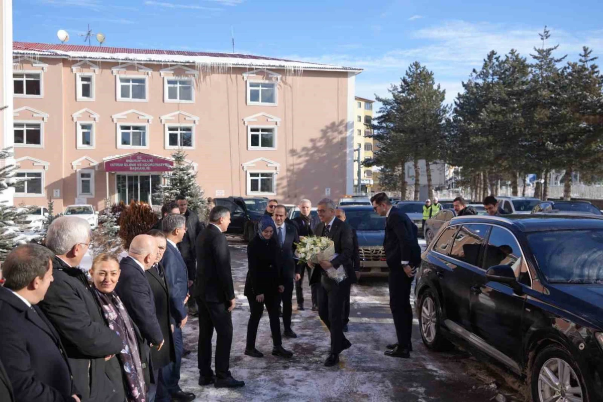 Bakan Memişoğlu: "Sağlık hizmetlerinin daha iyi olması i&ccedil;in neler yapacağımızı yerinde değerlendirmek i&ccedil;in buradayız"