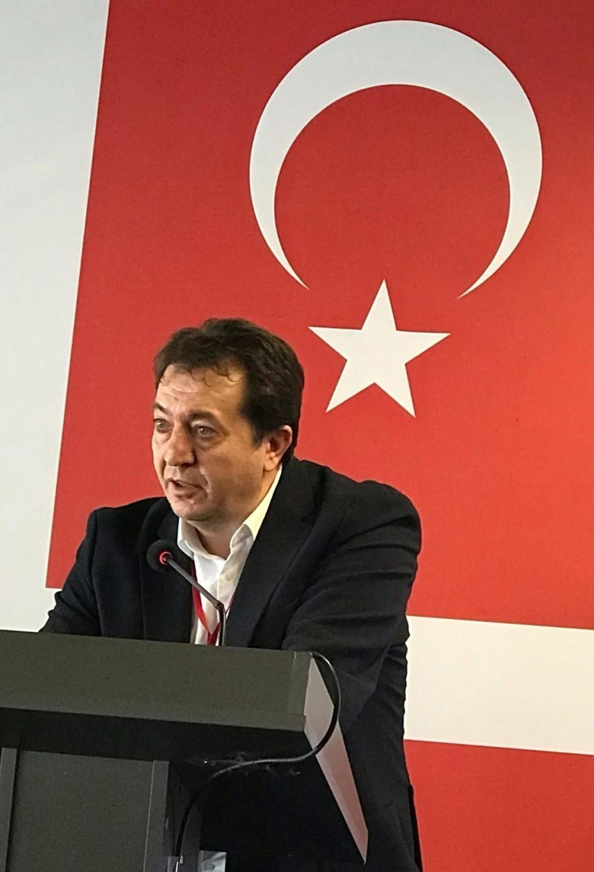 Daha &ouml;zg&uuml;r basın i&ccedil;in meslek yasası şart