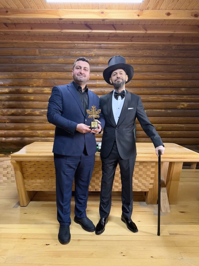 D&uuml;nyaca &Uuml;nl&uuml; Yazar Akif Manaf&rsquo;a Doğayla Barış &Ouml;d&uuml;l&uuml;