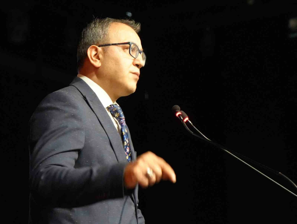 Erzurum Cumhuriyet Başsavcısı Adem Aydemir&rsquo;den gen&ccedil; hukuk&ccedil;ulara "Cesur olun" &ccedil;ağrısı