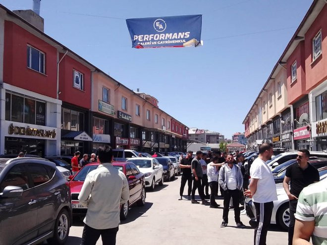 Erzurum'da ücretsiz açık oto pazarı düzenleniyor 