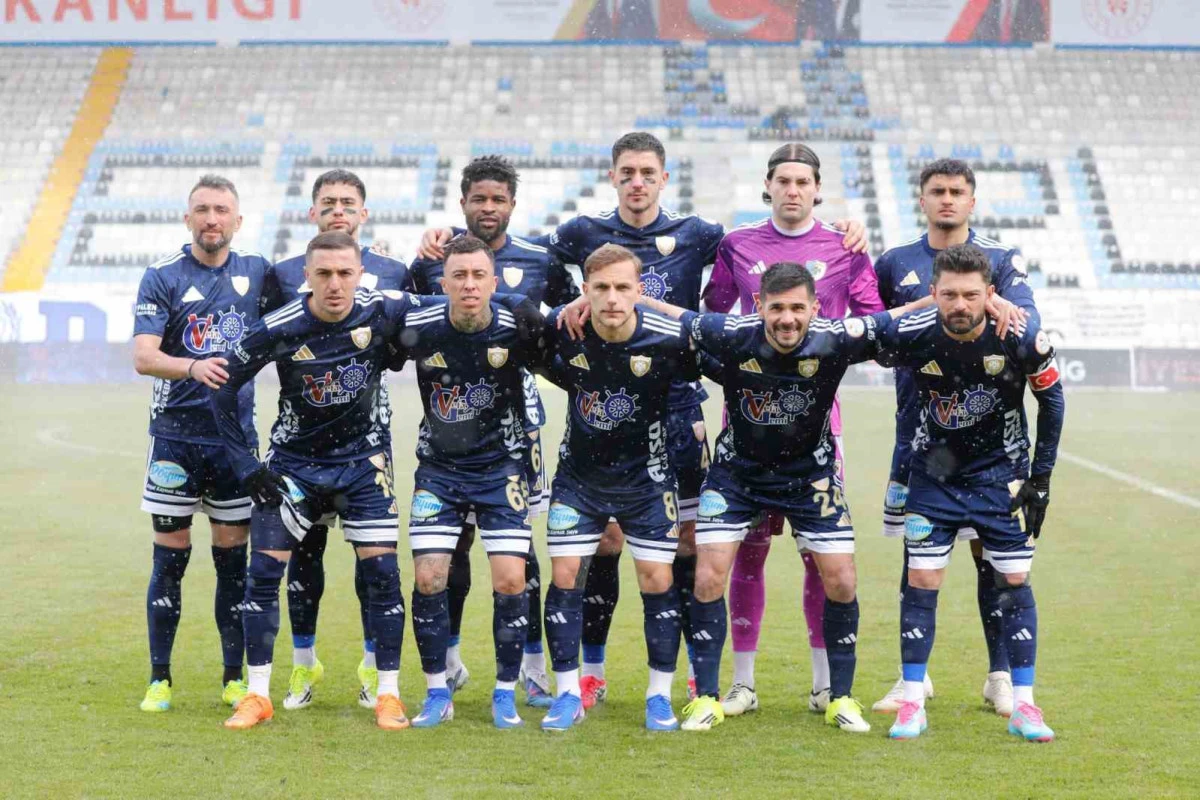 Erzurumspor FK&rsquo;da 16 futbolcunun s&ouml;zleşmesi sona eriyor