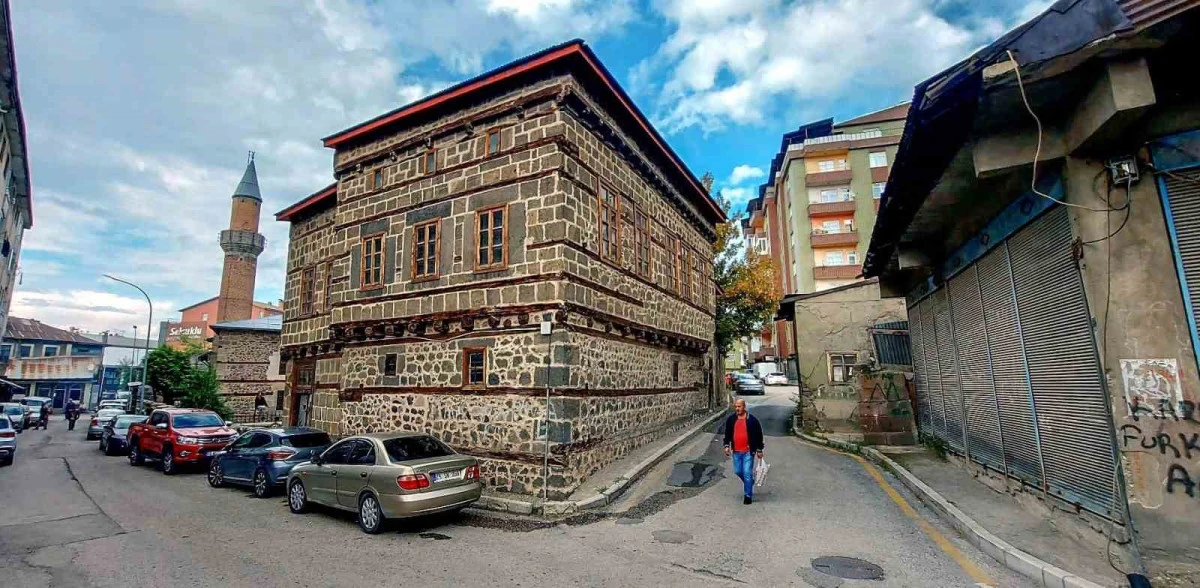 Geleneksel Erzurumevleri&rsquo;nde tandırevi