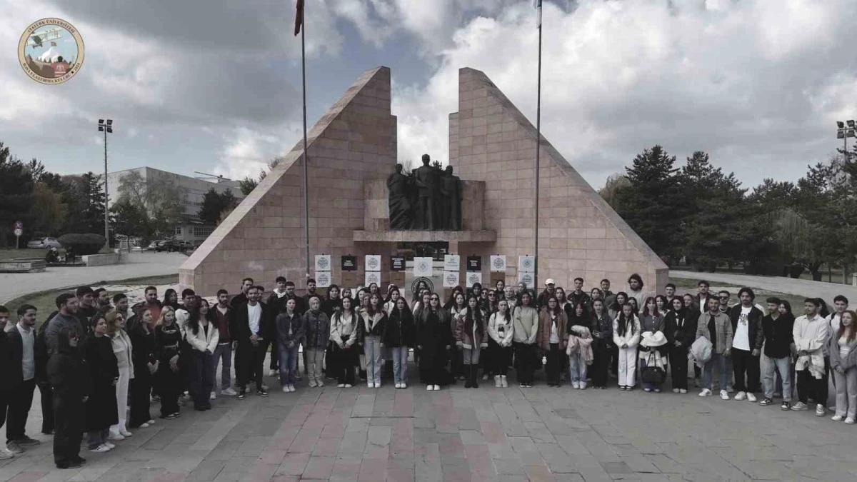 Gençlerden Cumhuriyet’in kazanımlarına vurgu