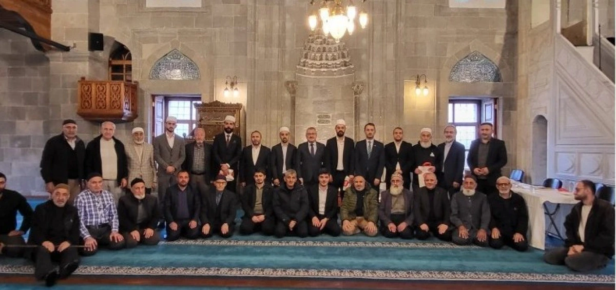 Hafızlık ve Kur&rsquo;an-ı Kerim&rsquo;i g&uuml;zel okumada yarıştılar