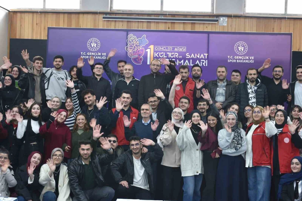 Hukuk Fak&uuml;ltesi &ouml;ğrencilerinin b&uuml;y&uuml;k başarısı