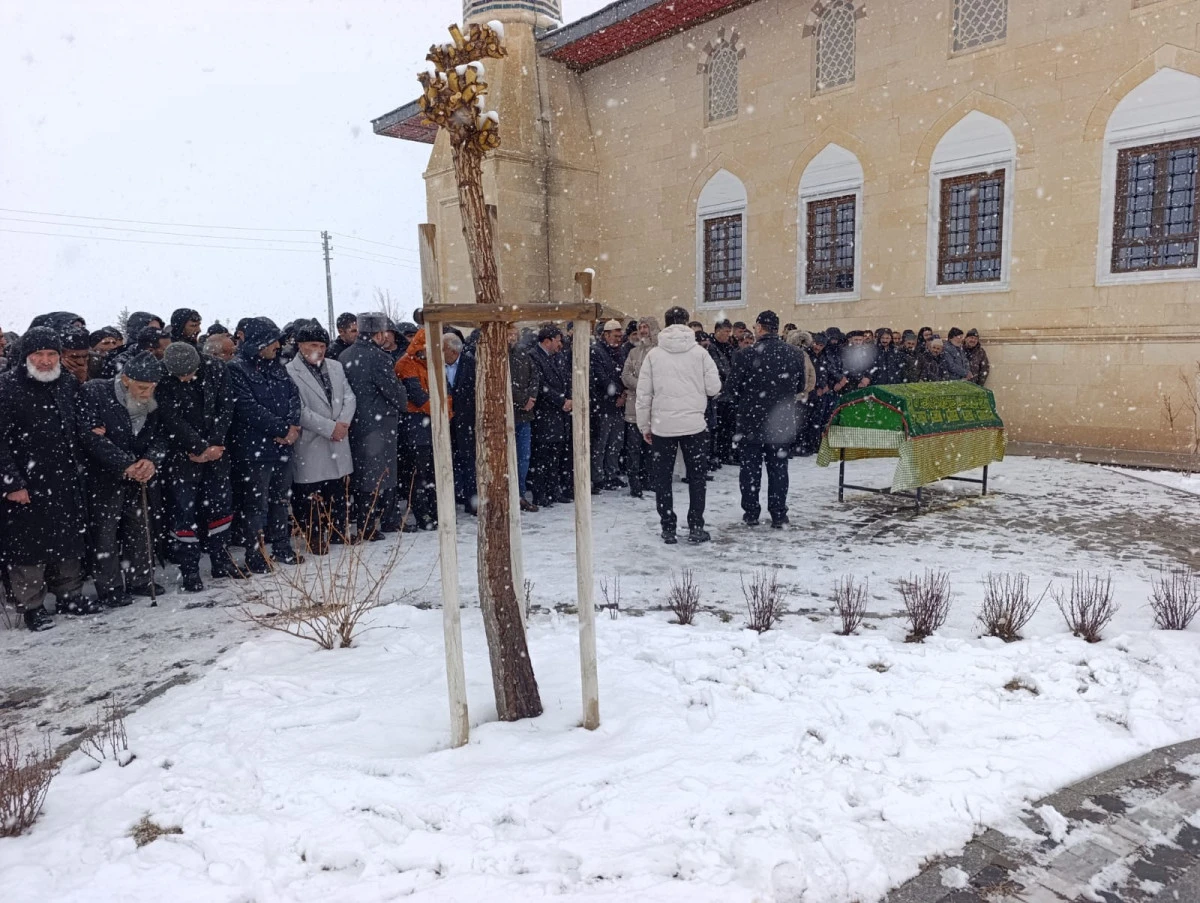  H&uuml;seyin Mazlumoğlu son yolculuğuna uğurlandı