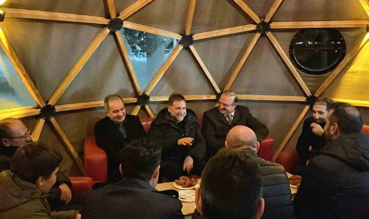 Kamp&uuml;ste Ramazan Sokağı coşkusu