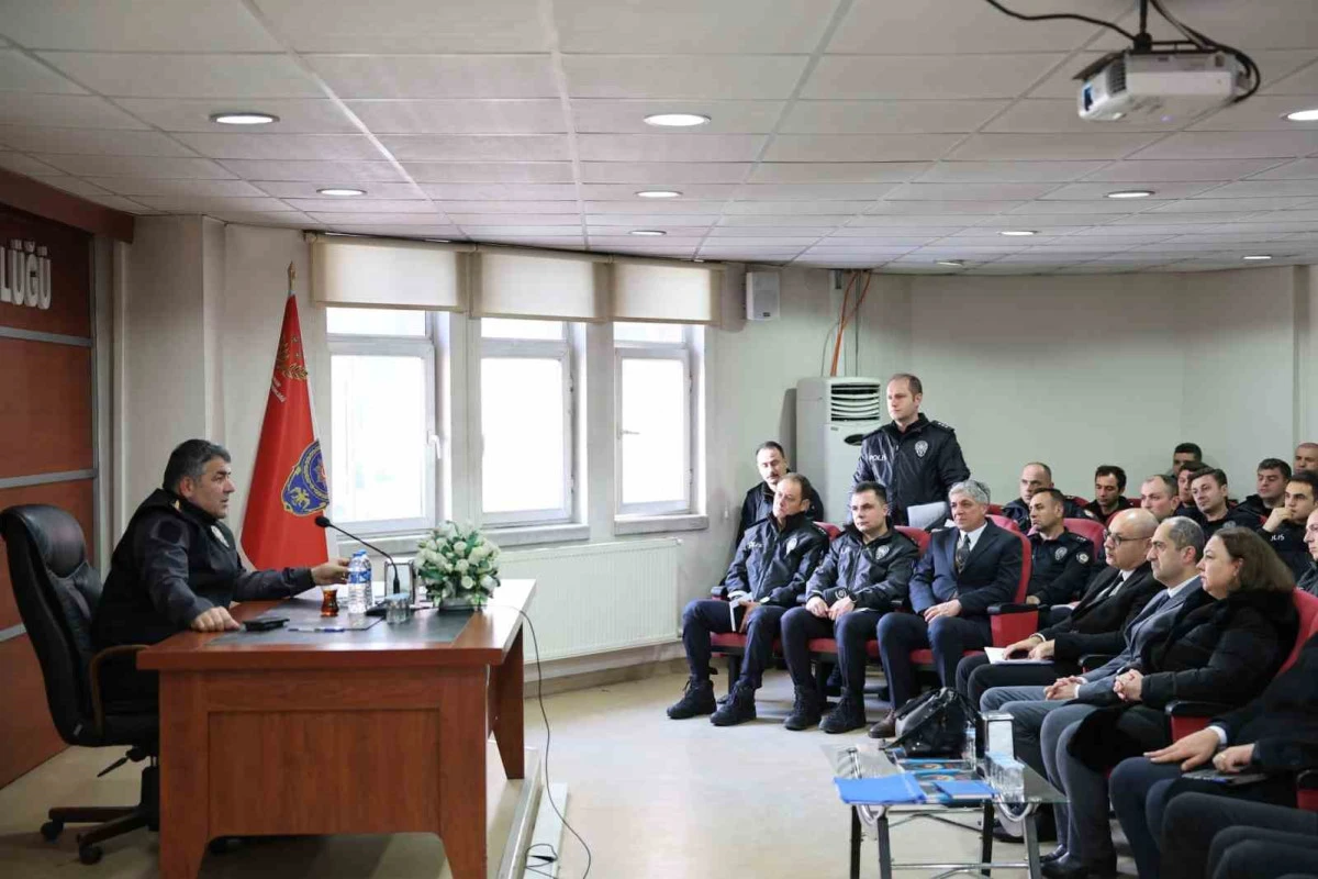 Karaburun birim amirleriyle buluştu