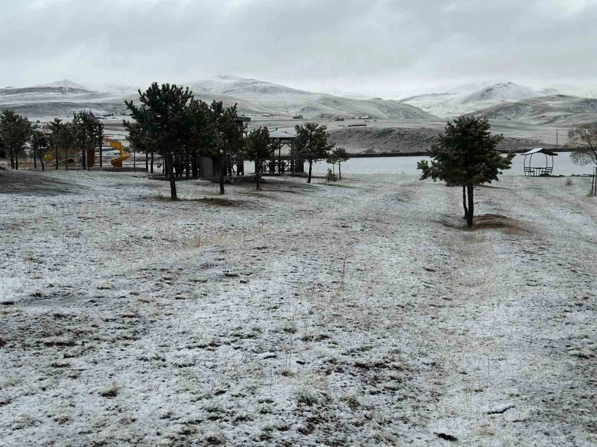 Karayazı’da karla gelen güzellik