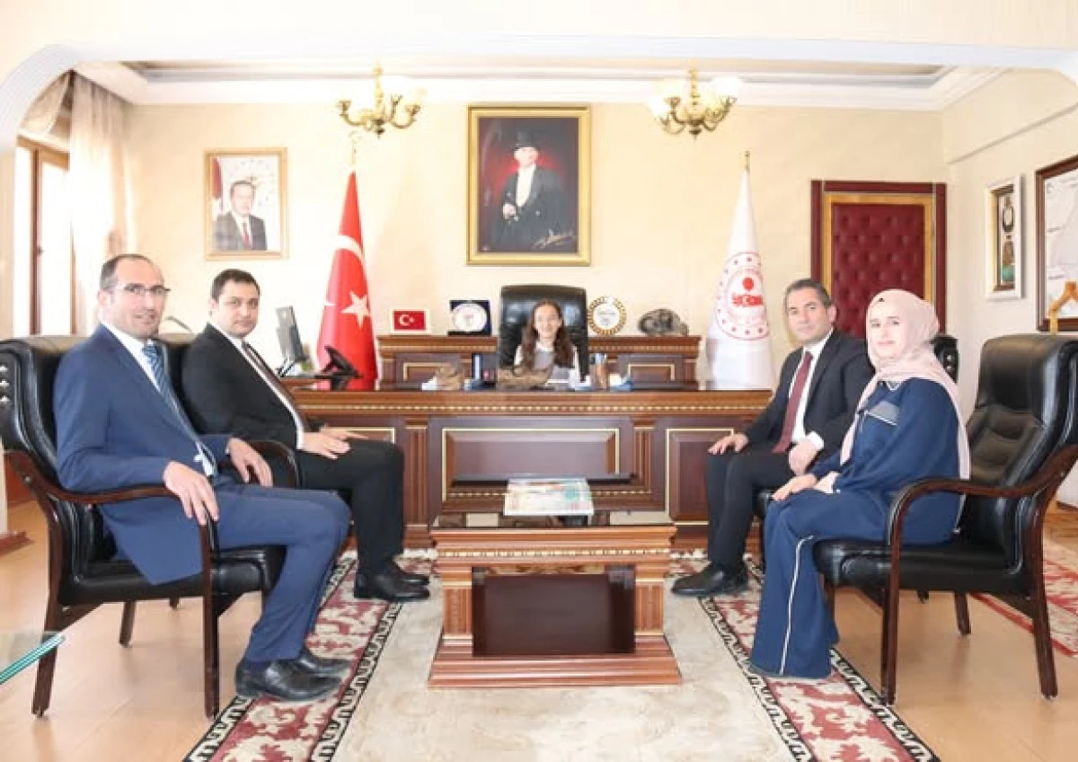 Kaymakamlık Koltuğuna Esmanur Akyer oturdu