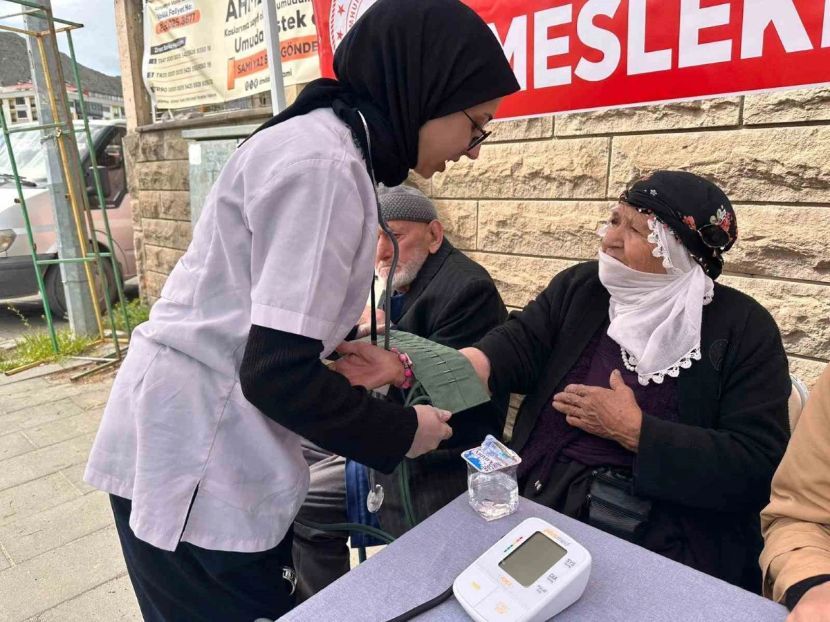 Maarifin kalbinde marifetli gen&ccedil;lik tansiyon &ouml;l&ccedil;t&uuml;