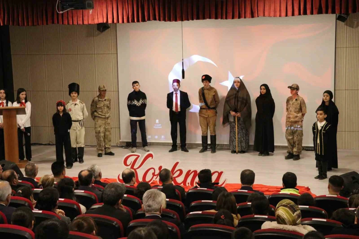 Oltu Mehmet Akif Ersoy Ortaokulu&rsquo;nda, İstiklal Marşı&rsquo;nın kabul&uuml; ve Mehmet Akif Ersoy&rsquo;u anma programı