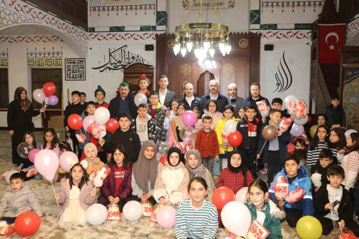 Oltu&rsquo;da miniklere "Hoş Geldin Ramazan" programı