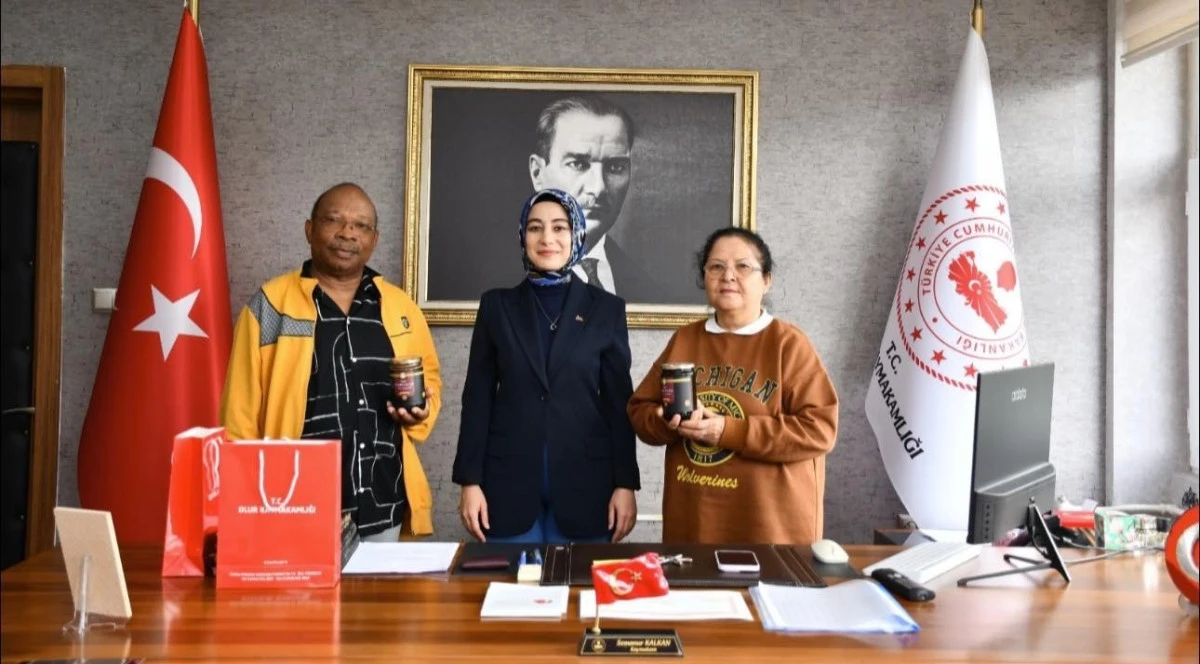 Olur Kaymakamı Semanur Kalkan’a Afrika’dan anlamlı ziyaret