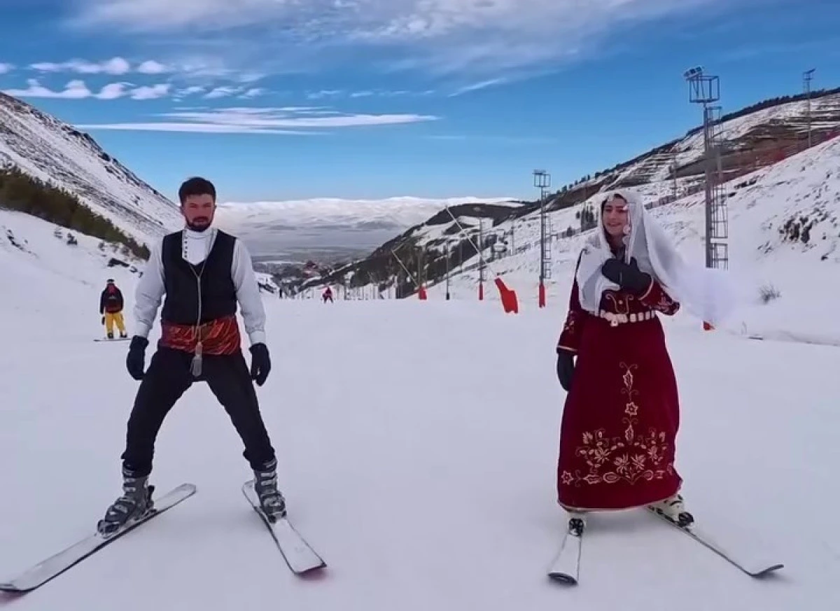 Pistler geceleri rengarenk oldu, Dadaş kıyafetiyle zirveden kaydılar