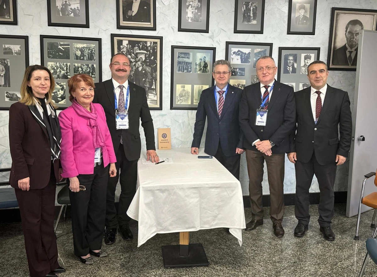 Rekt&ouml;r Hacım&uuml;ft&uuml;oğlu, Avrupa &Uuml;niversiteler Birliği Konferansında stratejik anlaşmalara imza attı
