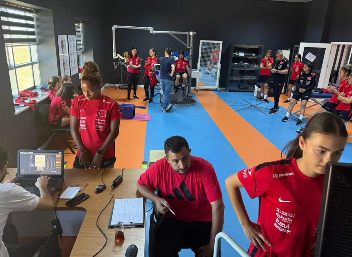 U19 Kadın Mill&icirc; Takımının performans testleri Atat&uuml;rk &Uuml;niversitesinde ger&ccedil;ekleştirildi