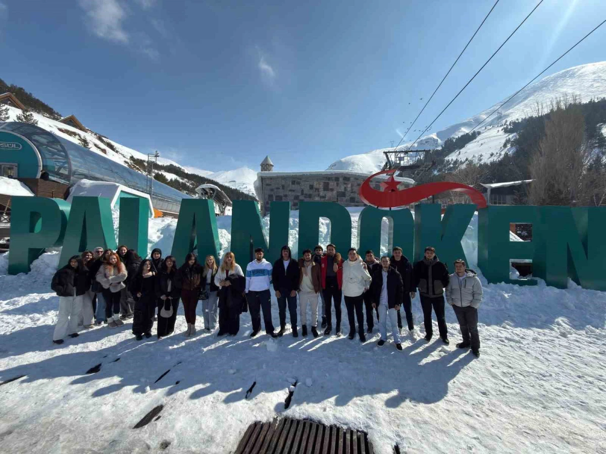 &Uuml;niversiteli gen&ccedil;ler Erzurum&rsquo;u gezdi