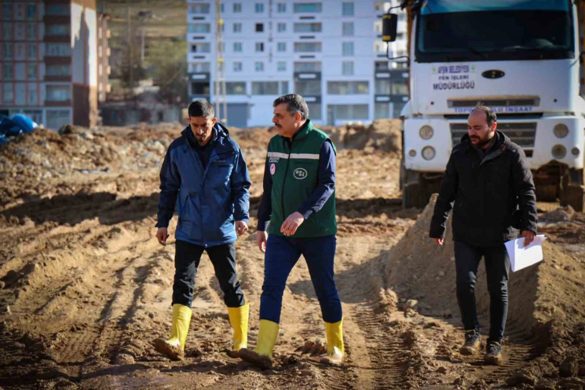 Vali &Ccedil;ift&ccedil;i&rsquo;den deprem anma mesajı