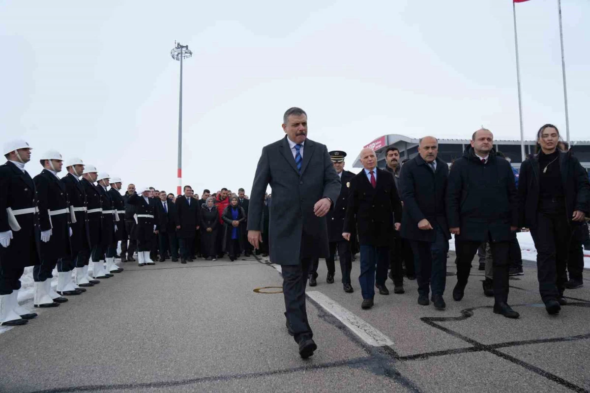 Yeni İ&ccedil;işleri Bakanı Mustafa &Ccedil;ift&ccedil;i Erzurum&rsquo;a veda etti